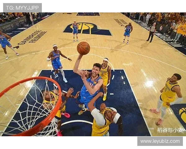 切特·霍姆格伦利用挡拆拉开空间提升内线效率引领球队攻防转换