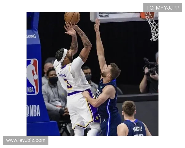 维克托·文班亚马挡拆制造错位助攻提升球队得分效率